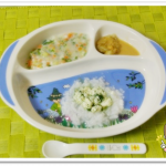 離乳食67日2回目7倍粥ほうれん草白和え乗っけ