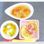 離乳食153日2回目ホットケーキいちごソース